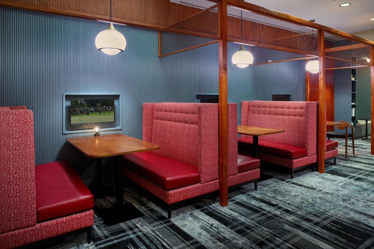 | Courtyard by Marriott Washington, DC/Foggy Bottom