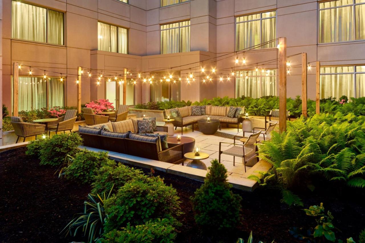 | Courtyard by Marriott Washington, DC/Foggy Bottom
