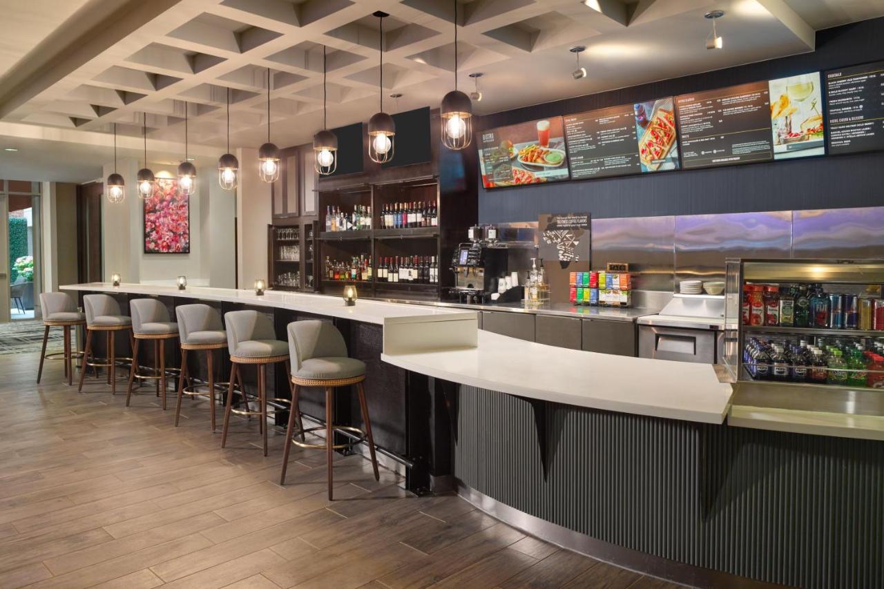| Courtyard by Marriott Washington, DC/Foggy Bottom