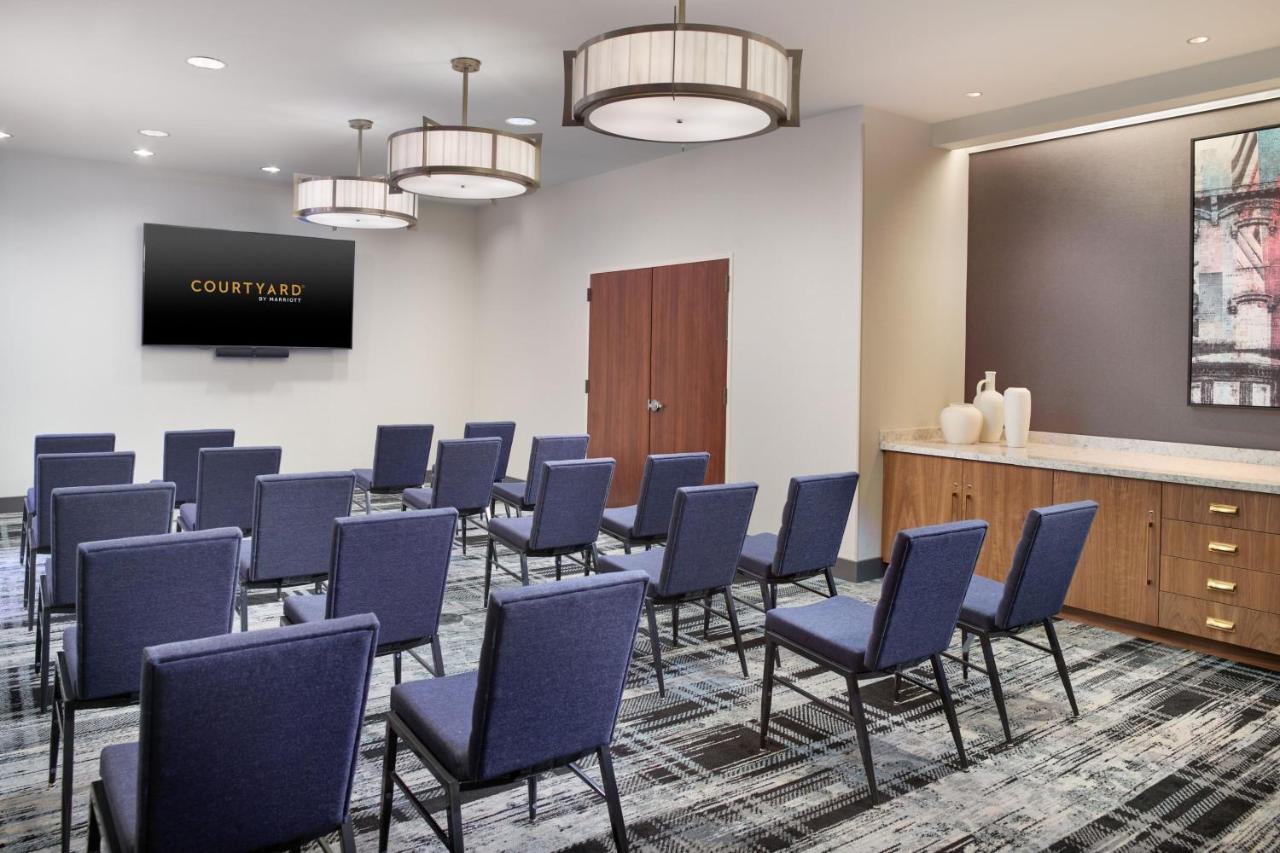| Courtyard by Marriott Washington, DC/Foggy Bottom