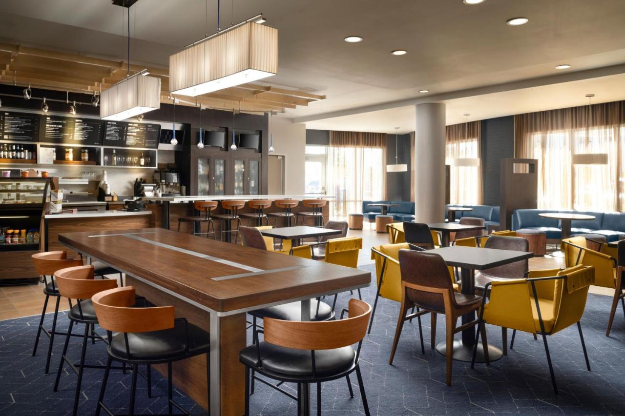 | Courtyard by Marriott Hammond