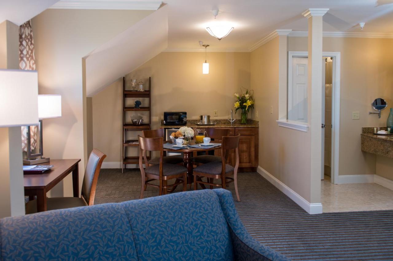 | Union Bluff Hotel