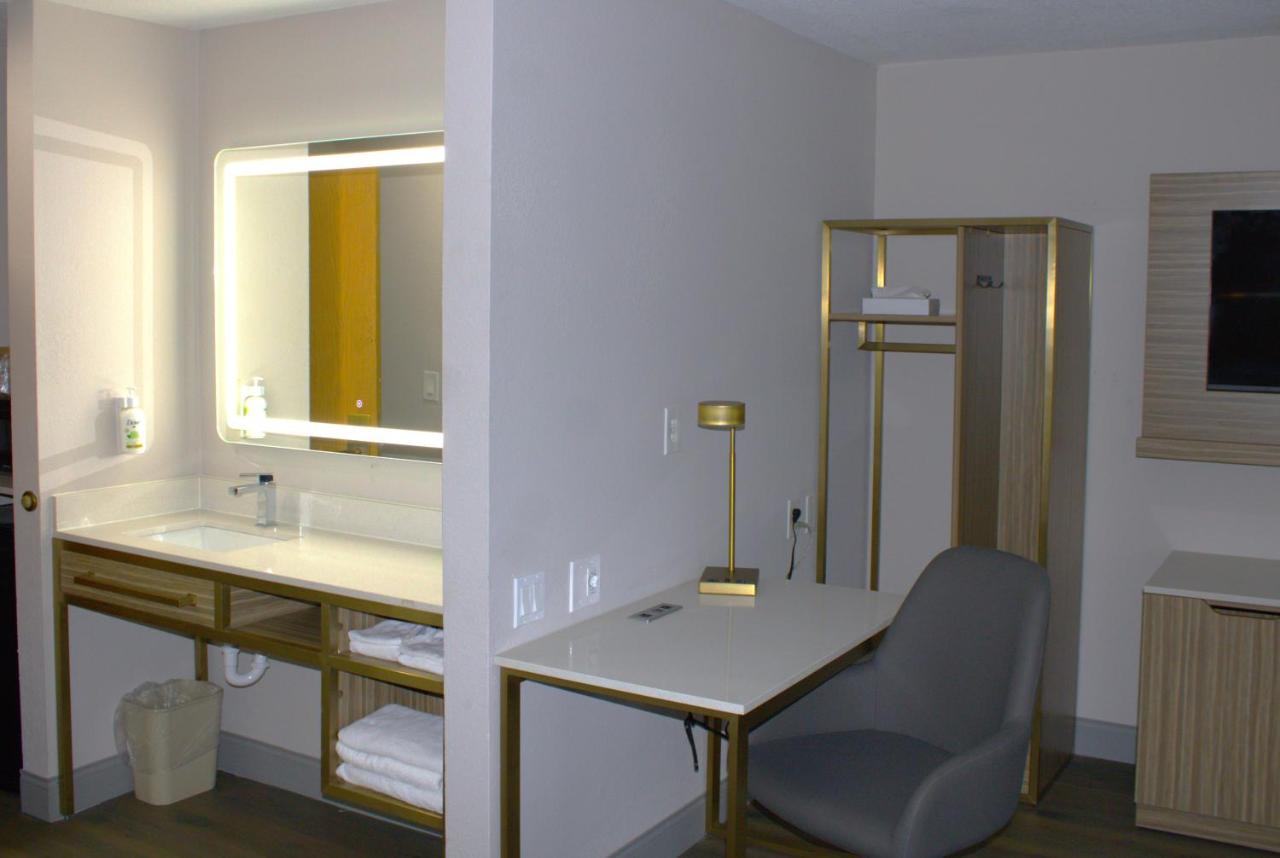  | Baymont Inn & Suites by Wyndham San Marcos