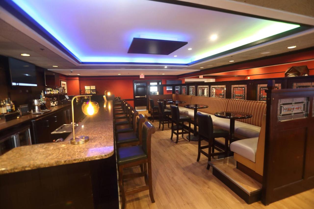 | Four Points by Sheraton Wakefield Boston Hotel & Conference Center