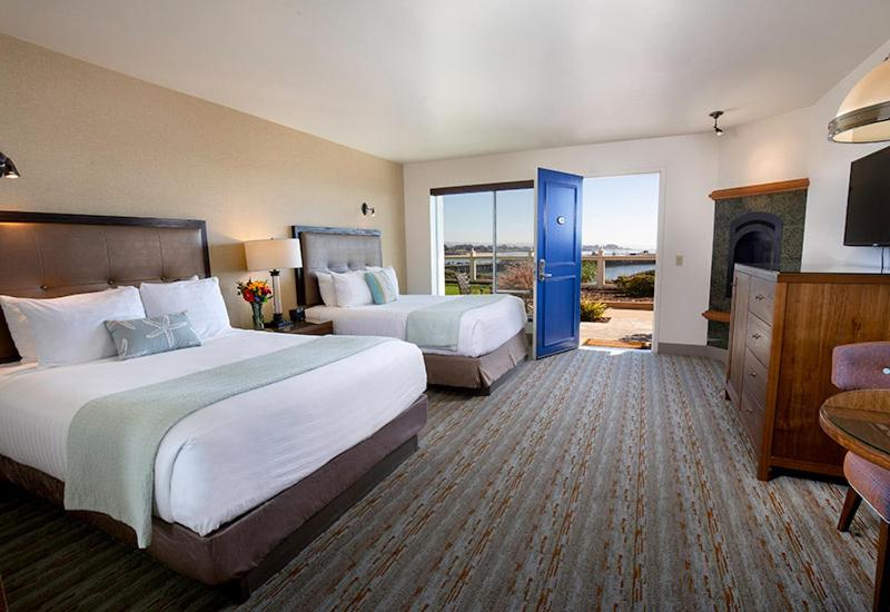 | Sea & Sand Inn