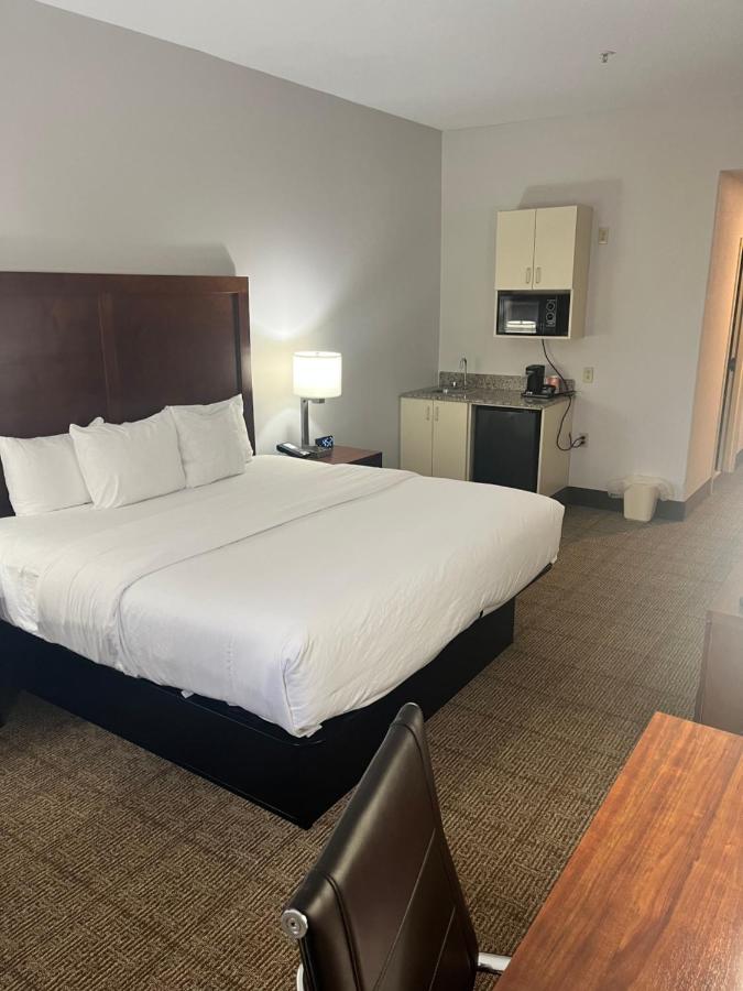 King Suite - Accessible/Non-Smoking at Comfort Inn & Suites Jackson