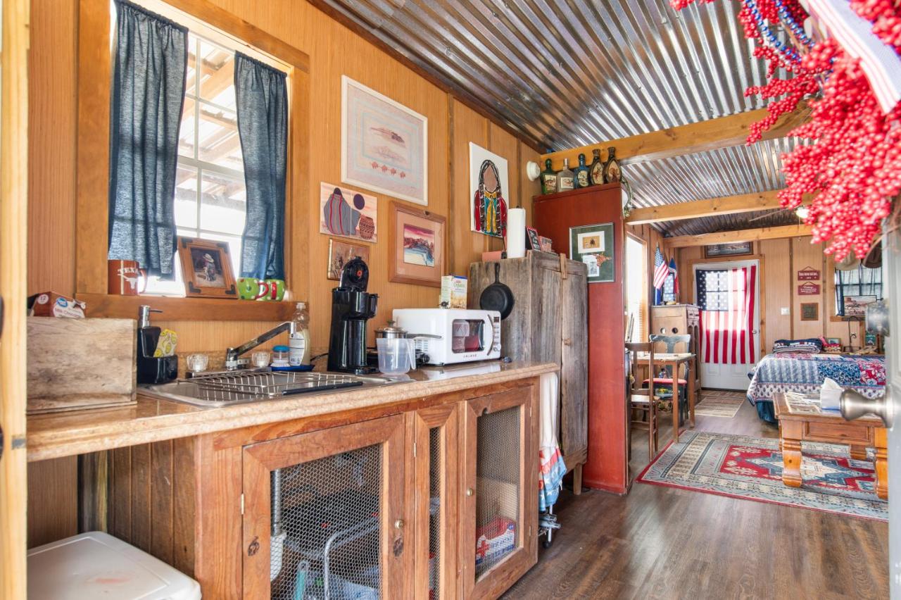 | Artesia Hilltop Cabin