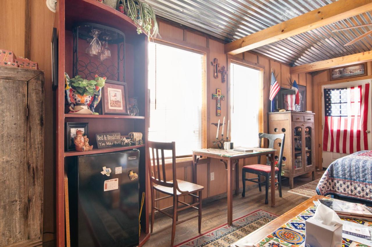 | Artesia Hilltop Cabin