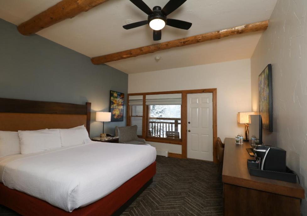 | The Lodge at Breckenridge
