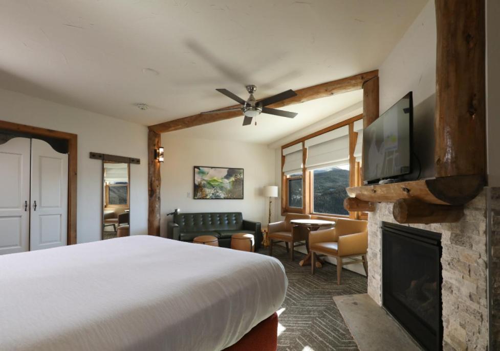 | The Lodge at Breckenridge