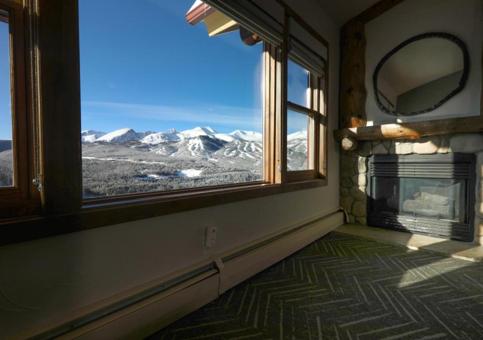 King Suite with Mountain View at The Lodge at Breckenridge