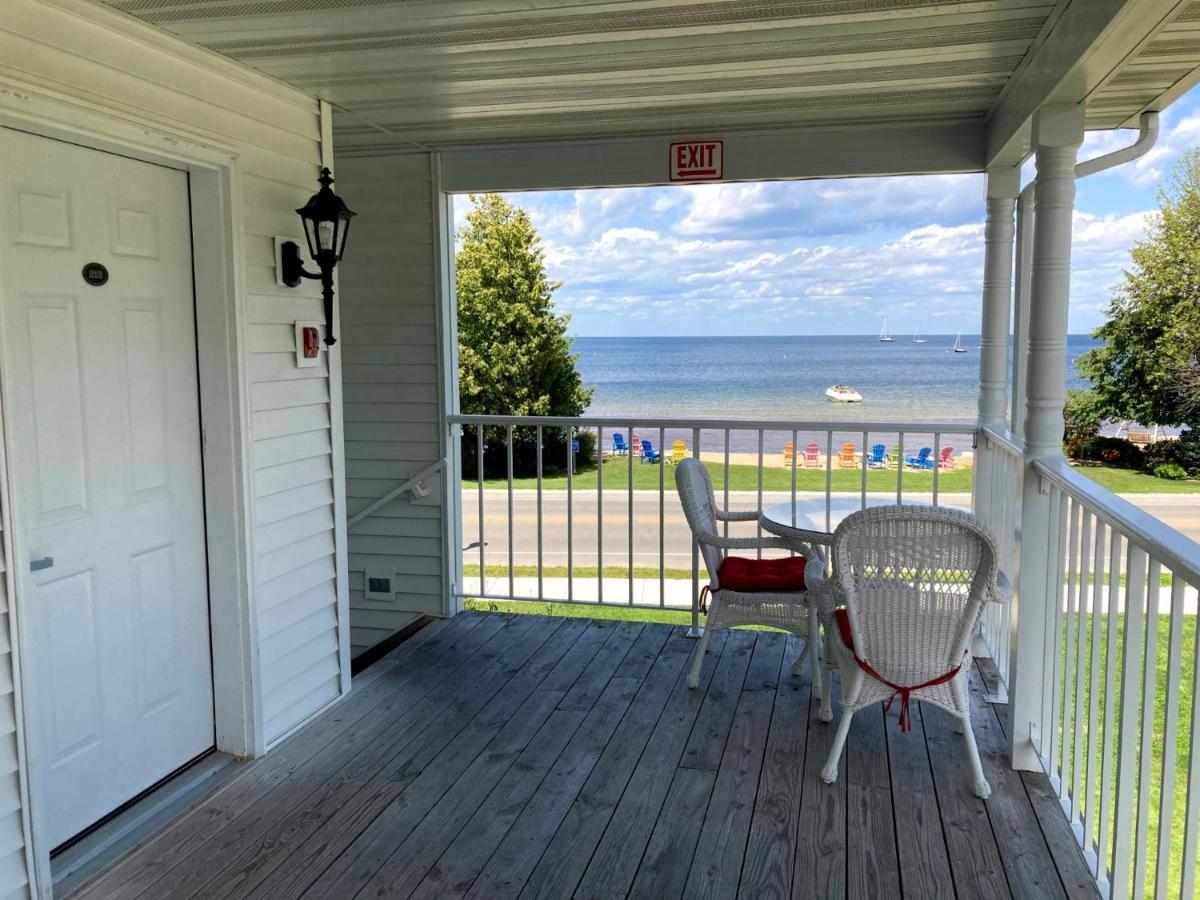 | Bay Breeze Resort
