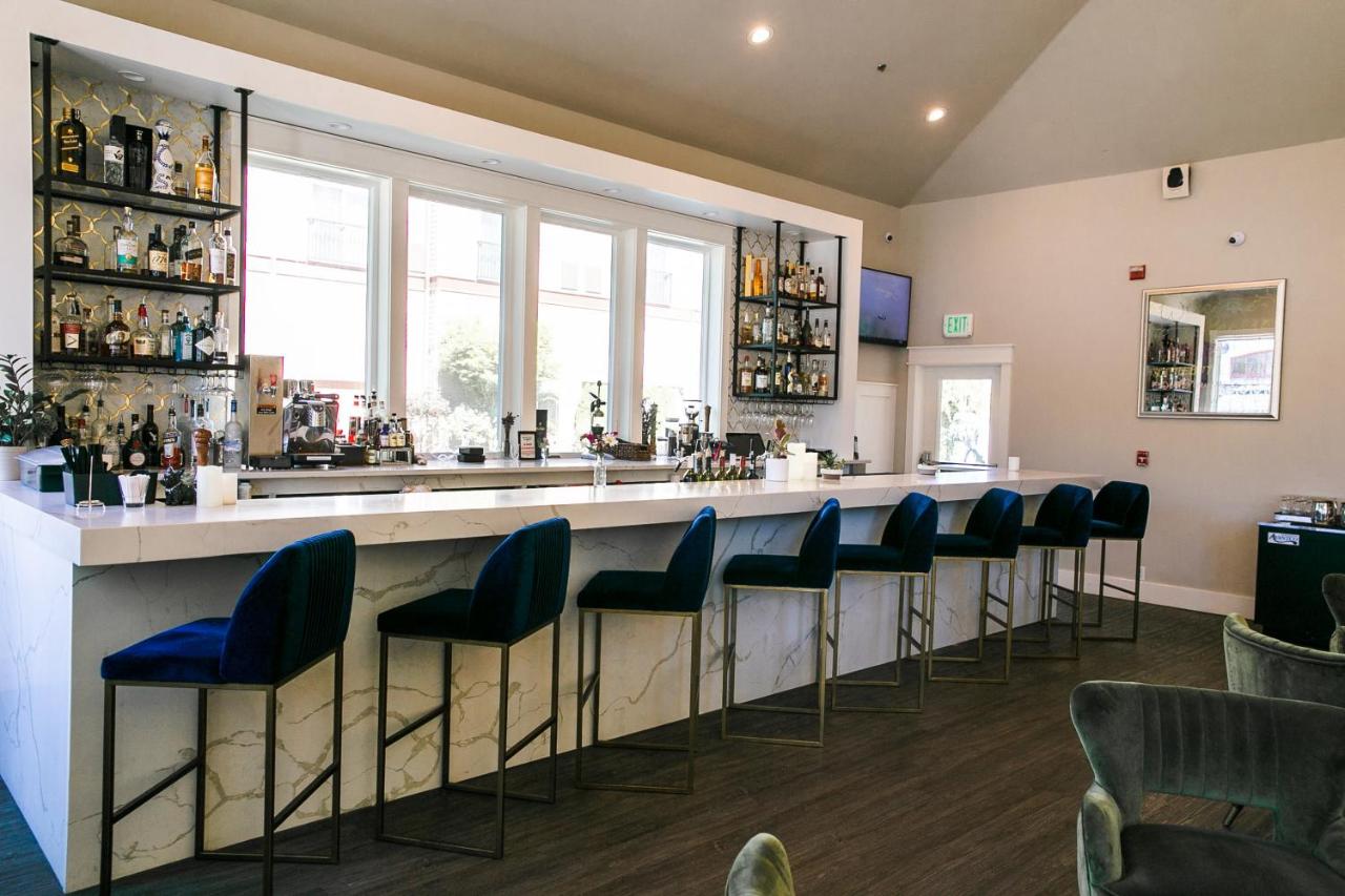  | Majestic Inn & Spa