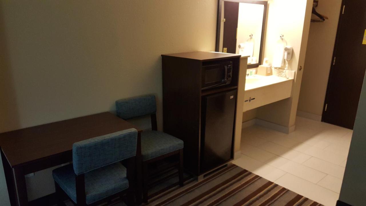 King Room - Non-Smoking at Super 8 by Wyndham Port Arthur/Nederland Area