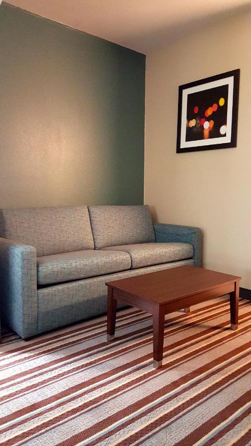 King Room - Non-Smoking at Super 8 by Wyndham Port Arthur/Nederland Area