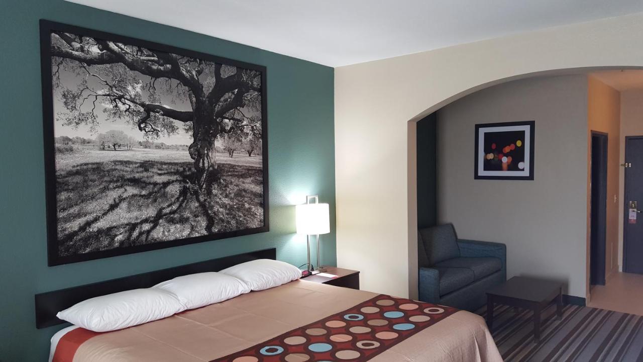 King Room - Non-Smoking at Super 8 by Wyndham Port Arthur/Nederland Area