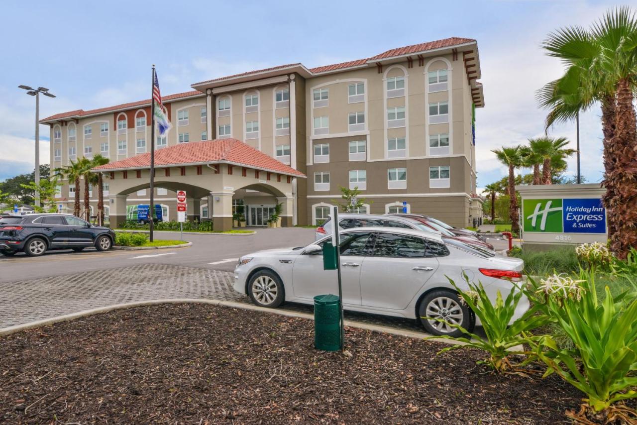 | Holiday Inn Express & Suites St. Petersburg - Madeira Beach, an IHG Hotel
