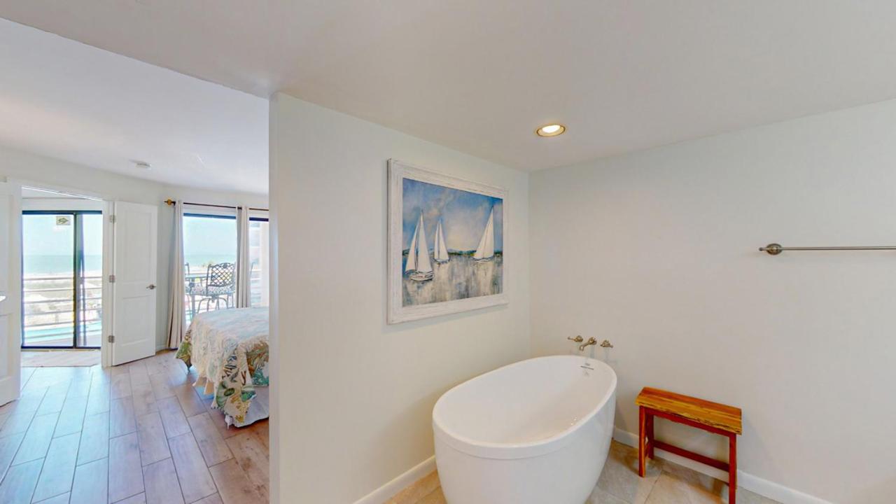 | 1202 Villamare