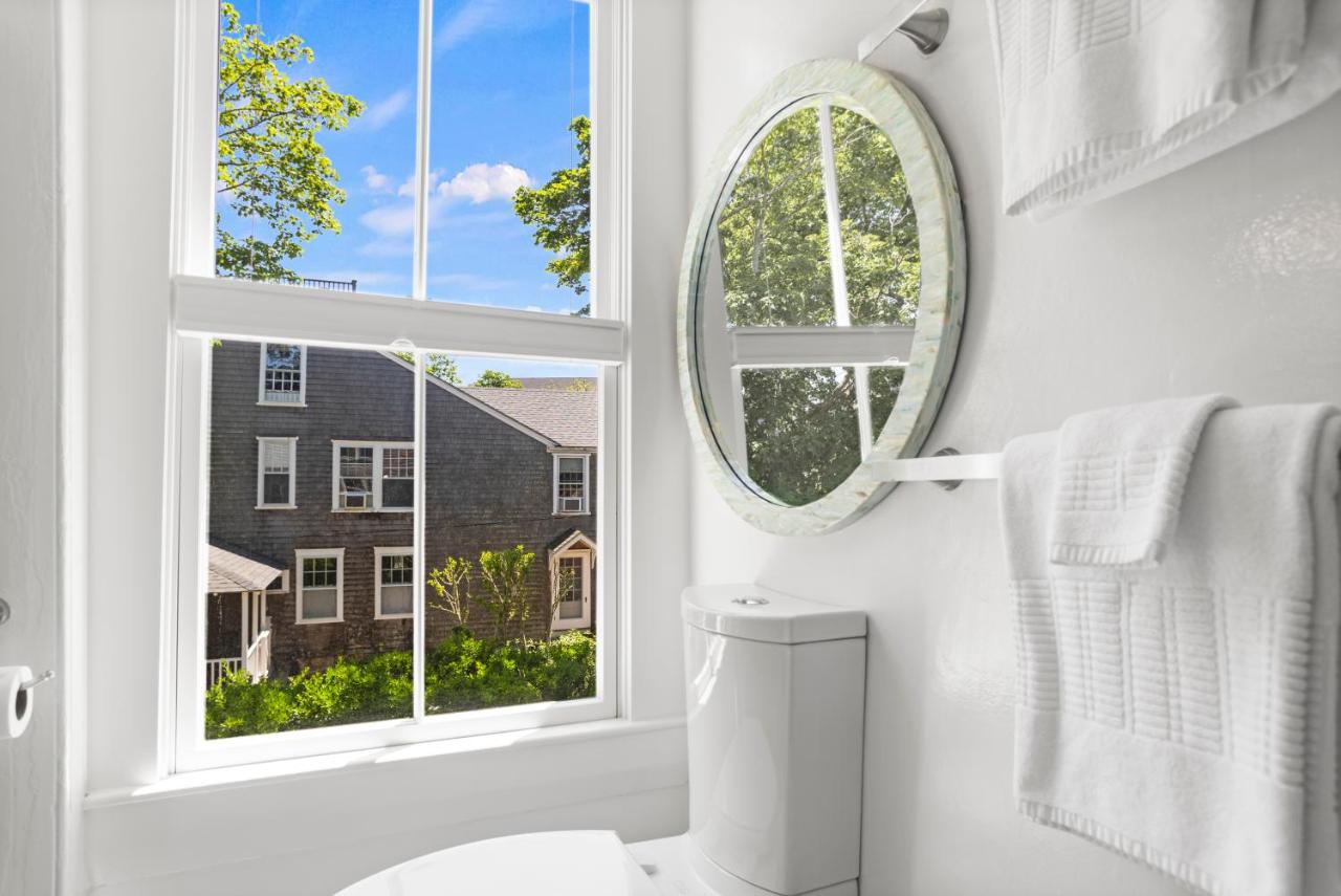 | Carlisle House Inn