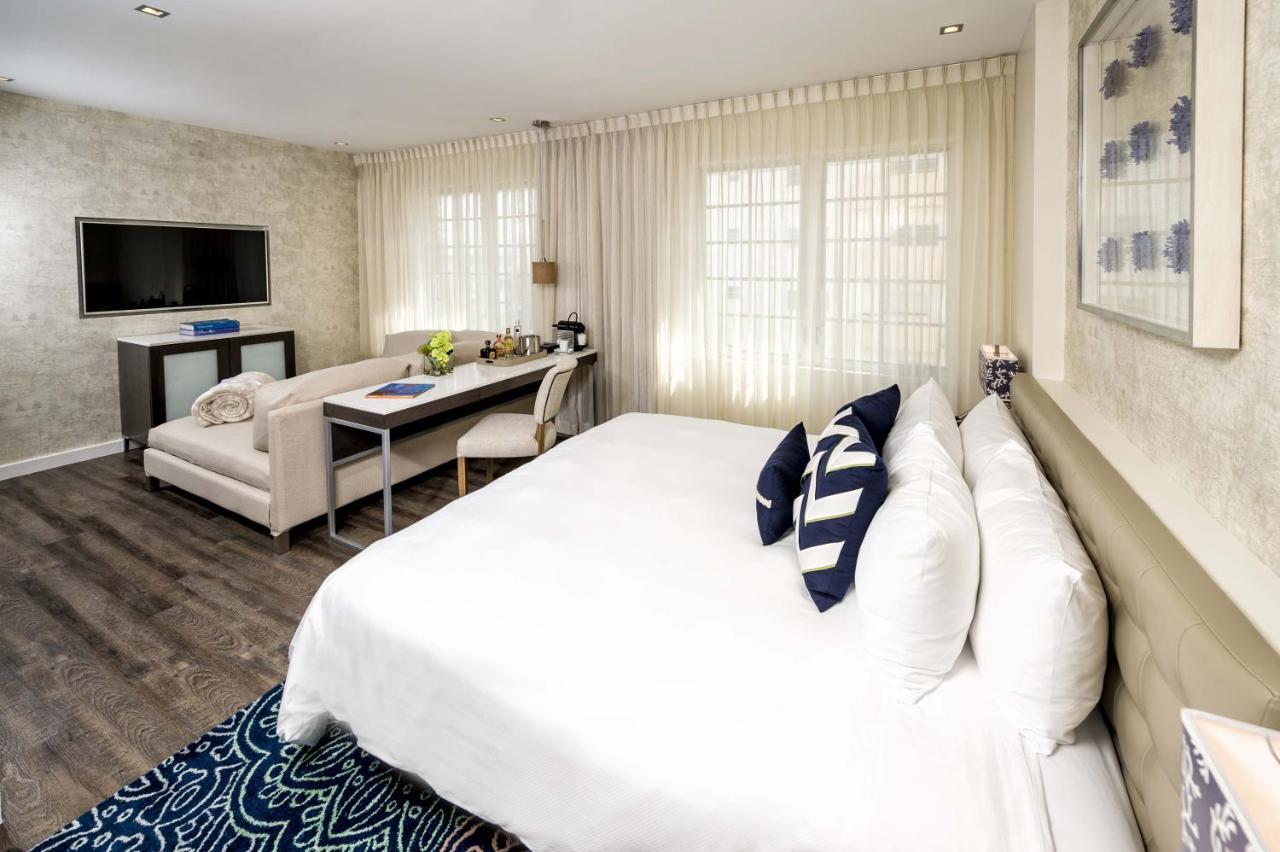 Deluxe King Studio at The Marlin Hotel