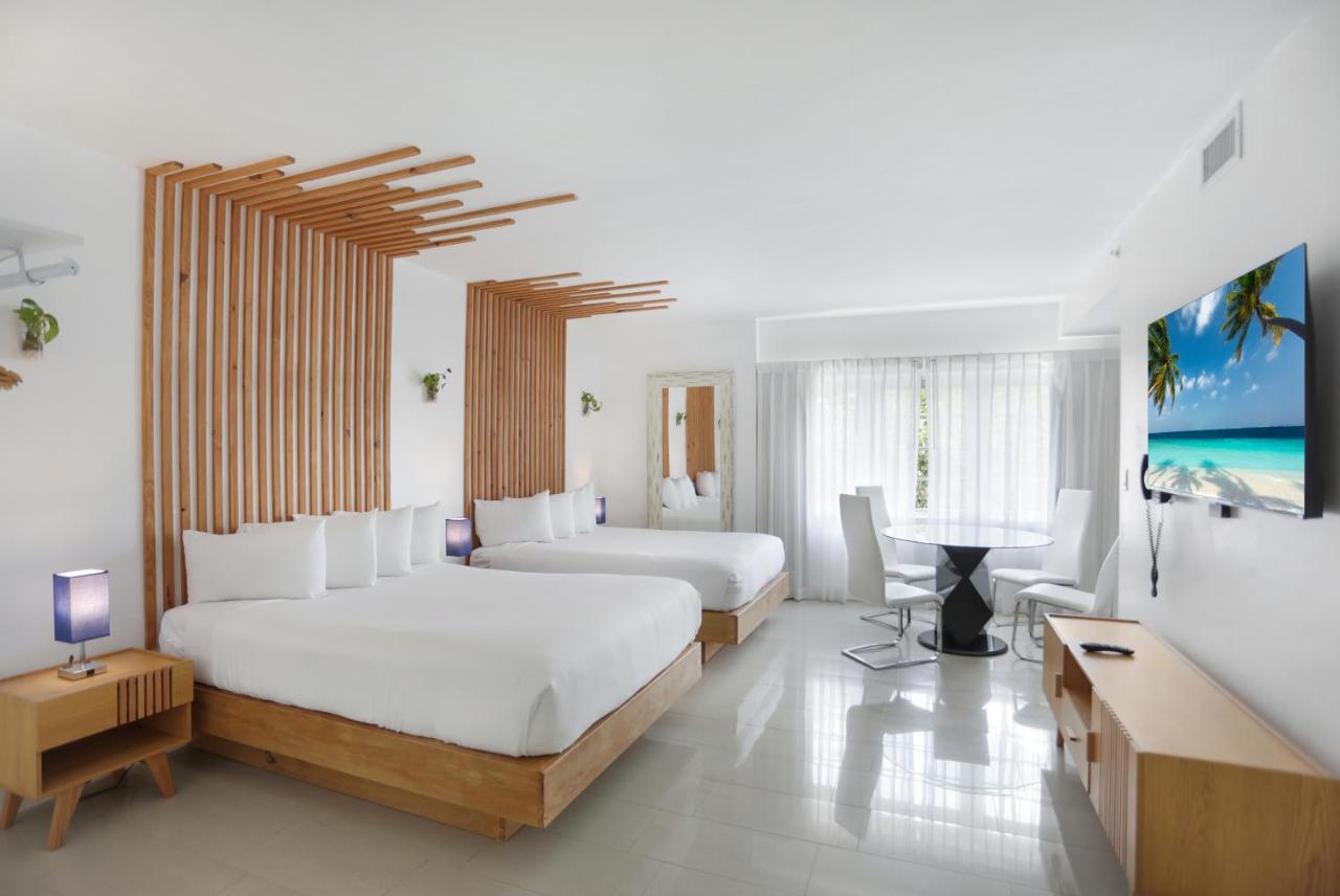 Premium Family One-Bedroom Suite with Kitchen at Hotel Belleza
