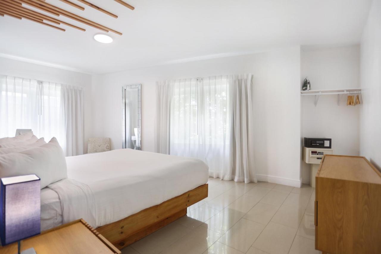Premium Family One-Bedroom Suite with Kitchen at Hotel Belleza
