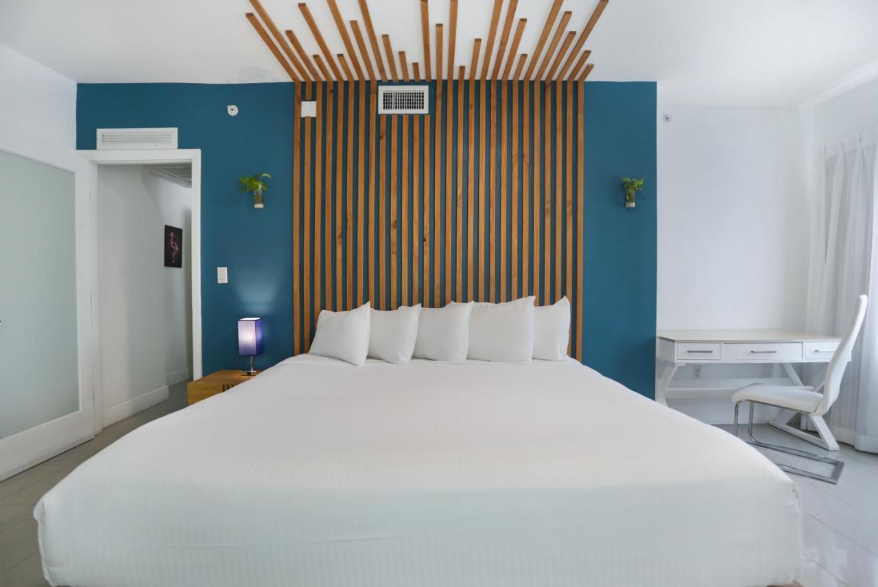 Premium Family One-Bedroom Suite with Kitchen at Hotel Belleza