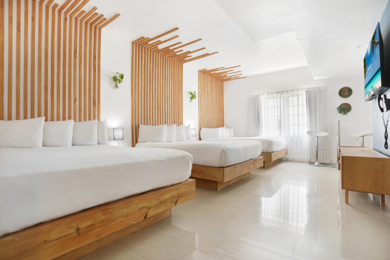 Premium Group Suite Two-Bath with Kitchen at Hotel Belleza