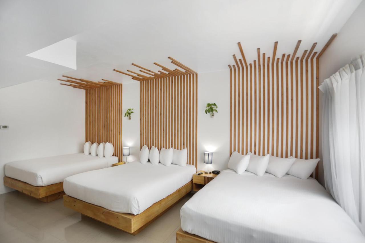 Premium Group Suite Two-Bath with Kitchen at Hotel Belleza