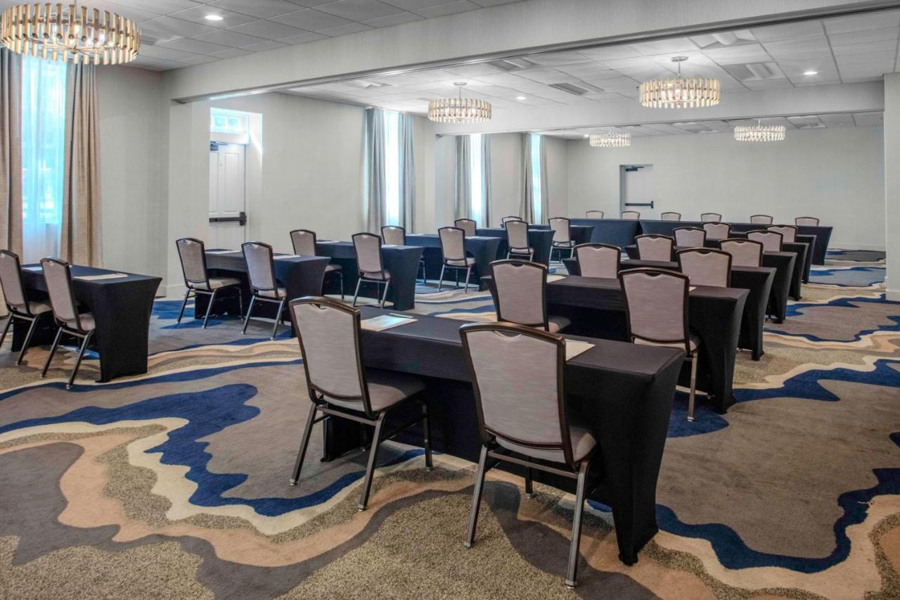 | Hilton Garden Inn Freeport Downtown