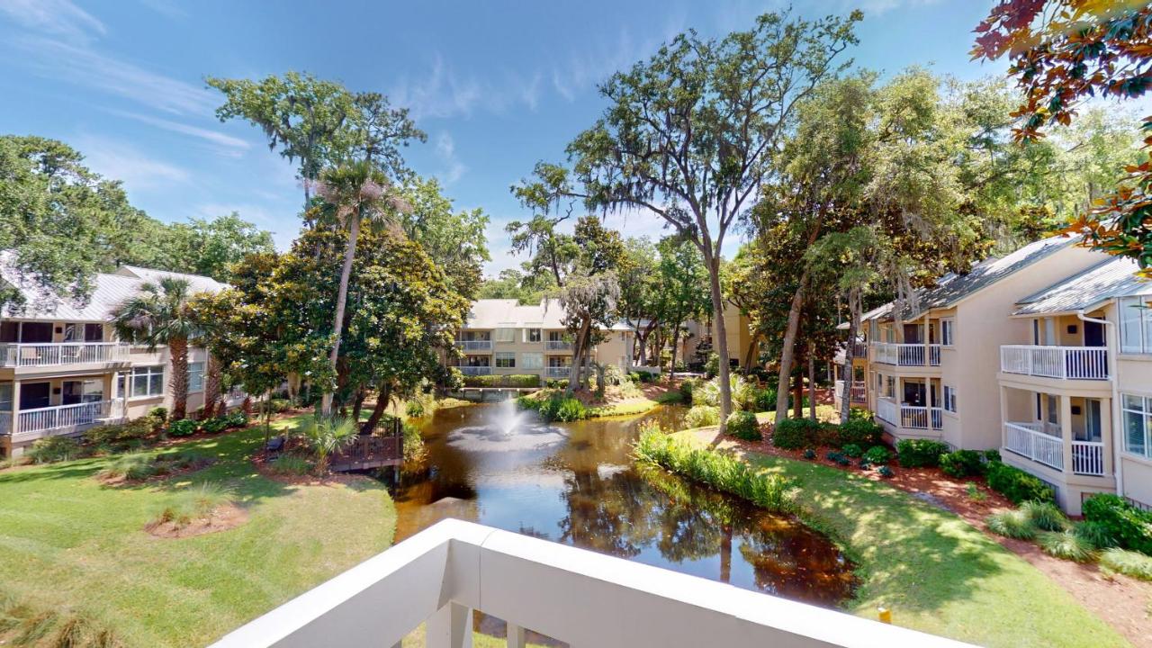 | 710 Barrington Park