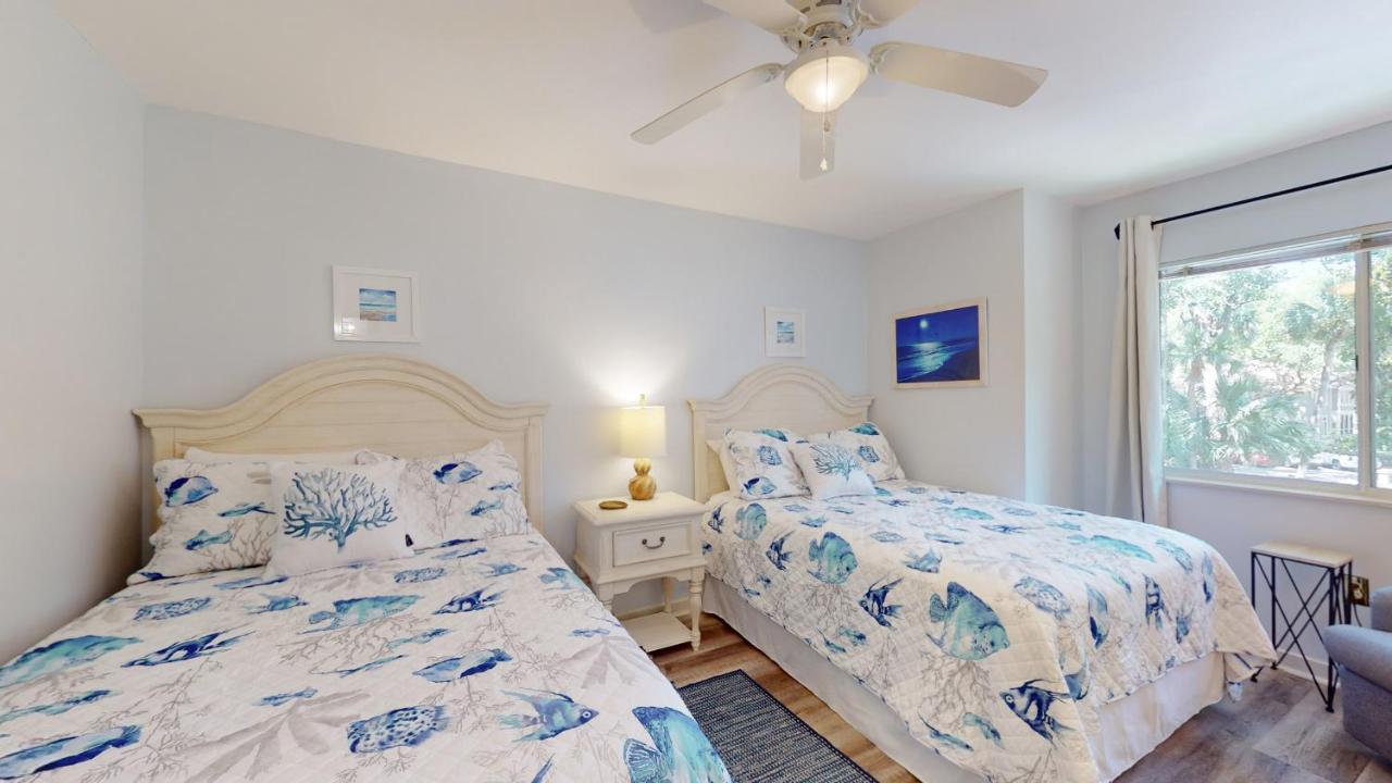 | 710 Barrington Park
