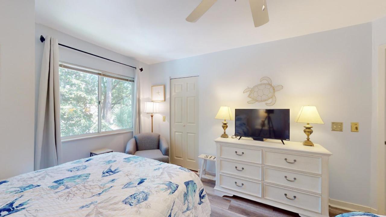 | 710 Barrington Park