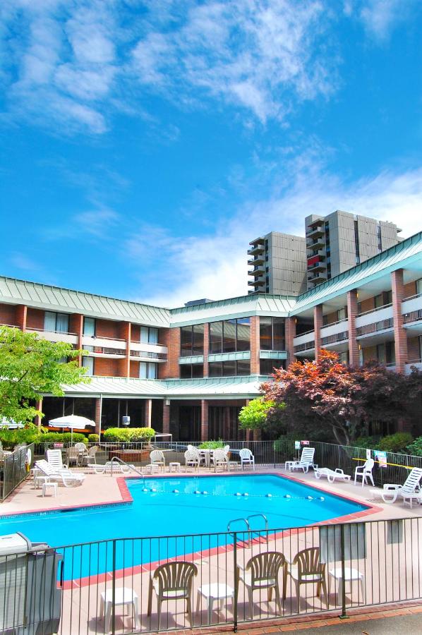 | University Place Hotel and Conference Center