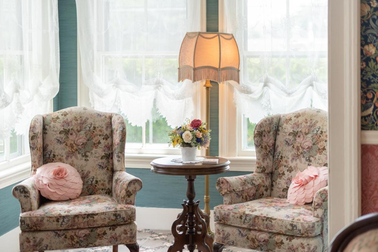 | Westbrook Inn Bed and Breakfast