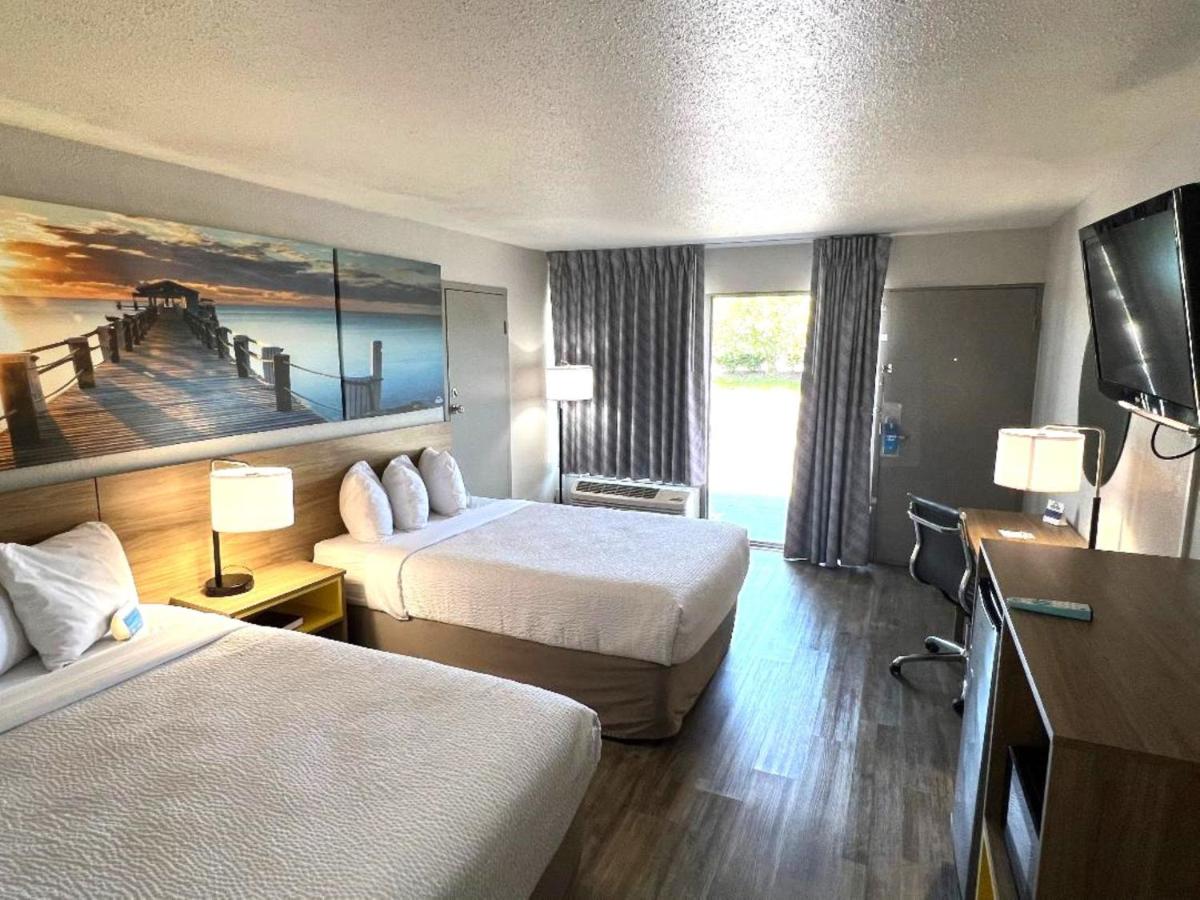 | Days Inn by Wyndham Wildwood I-75