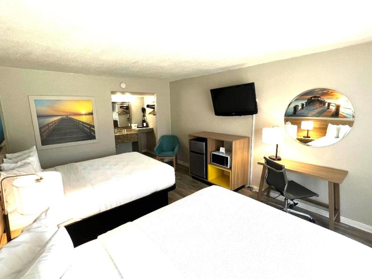 | Days Inn by Wyndham Wildwood I-75