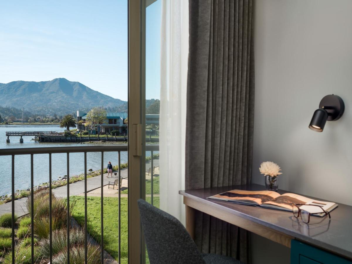| Acqua Hotel