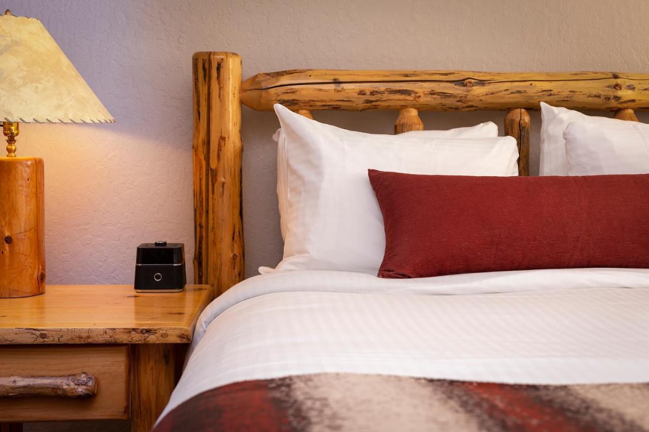 One-Bedroom Suite at Red Wolf Lodge at Olympic Valley