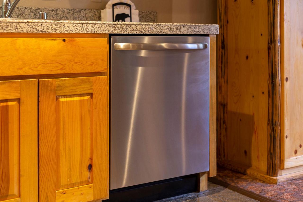 | Red Wolf Lodge at Olympic Valley