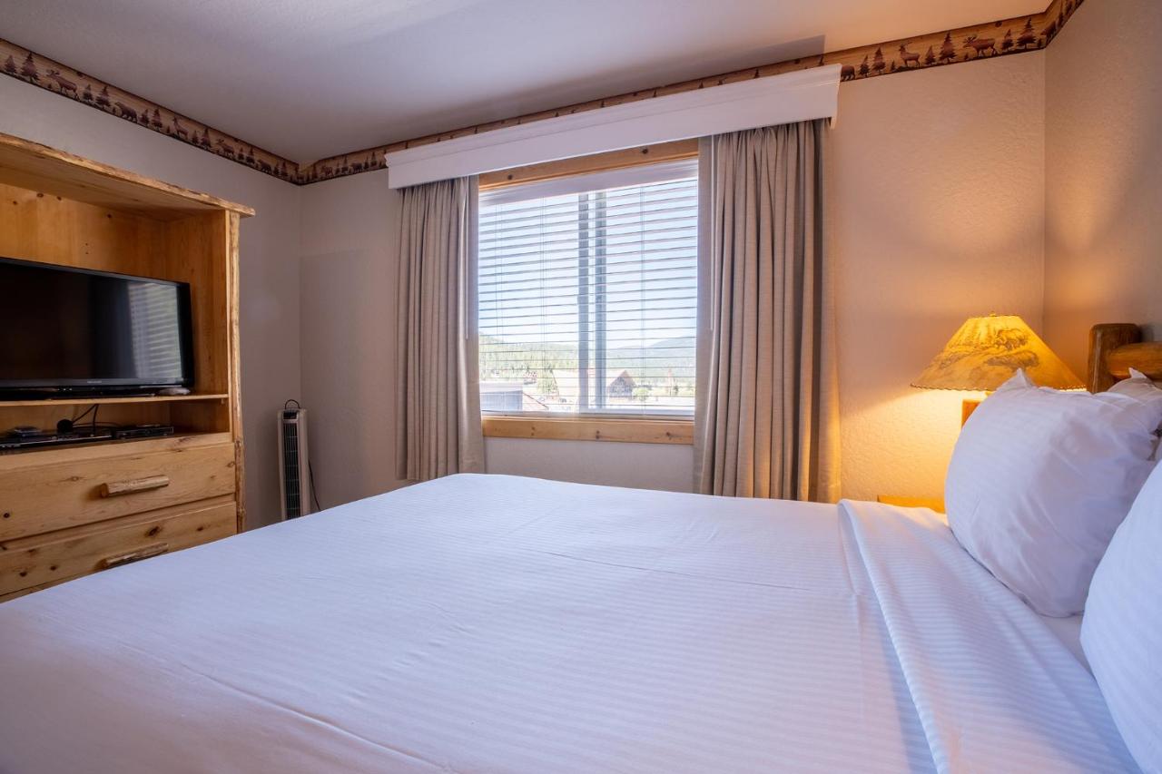 Two-Bedroom Apartment at Red Wolf Lodge at Olympic Valley