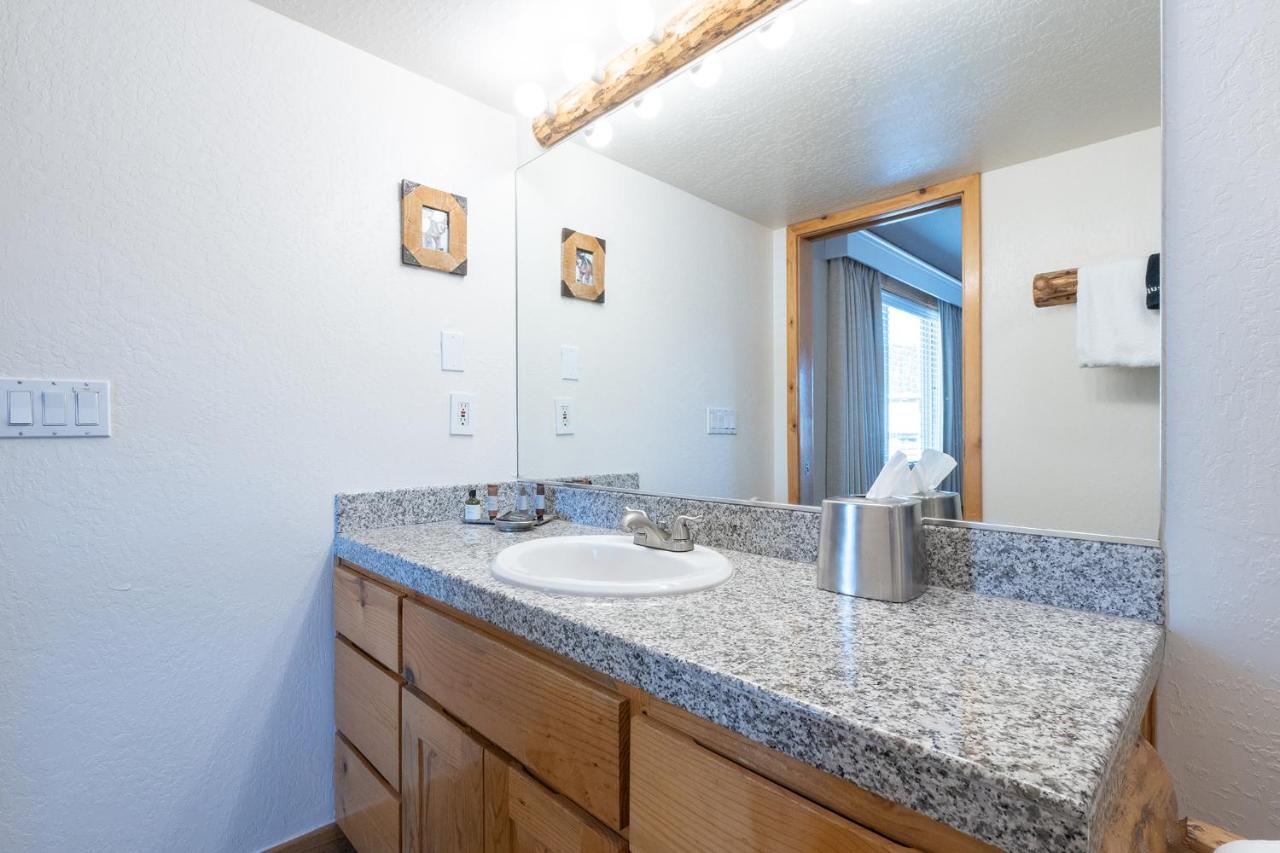 Two-Bedroom Apartment at Red Wolf Lodge at Olympic Valley