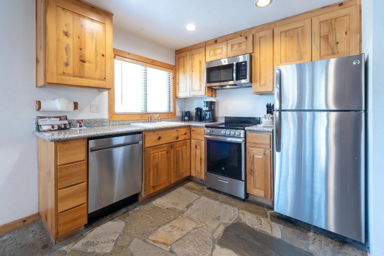 Studio Apartment at Red Wolf Lakeside Lodge