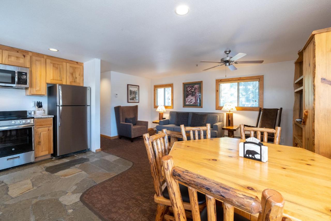 Two-Bedroom Apartment at Red Wolf Lakeside Lodge