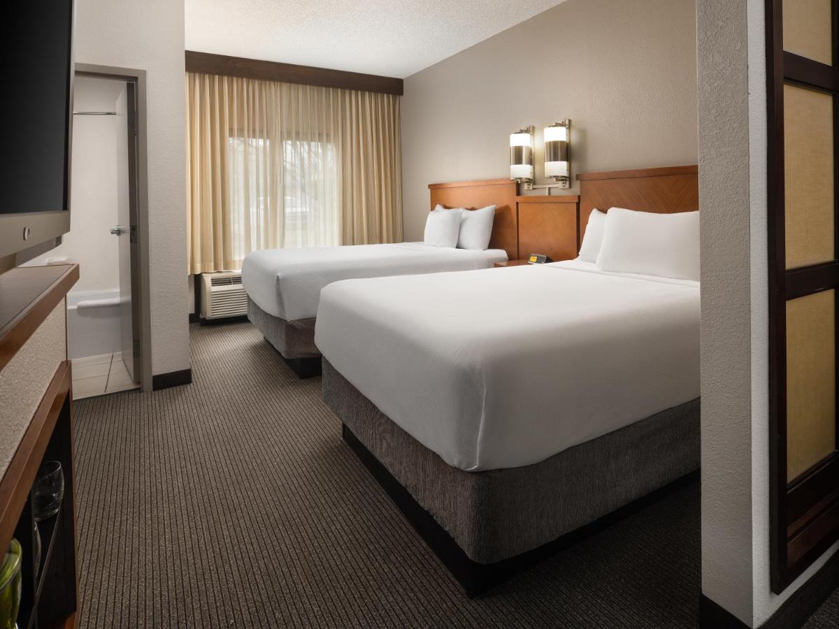 Guestroom 2 Doubles at Hyatt Place Columbus Dublin