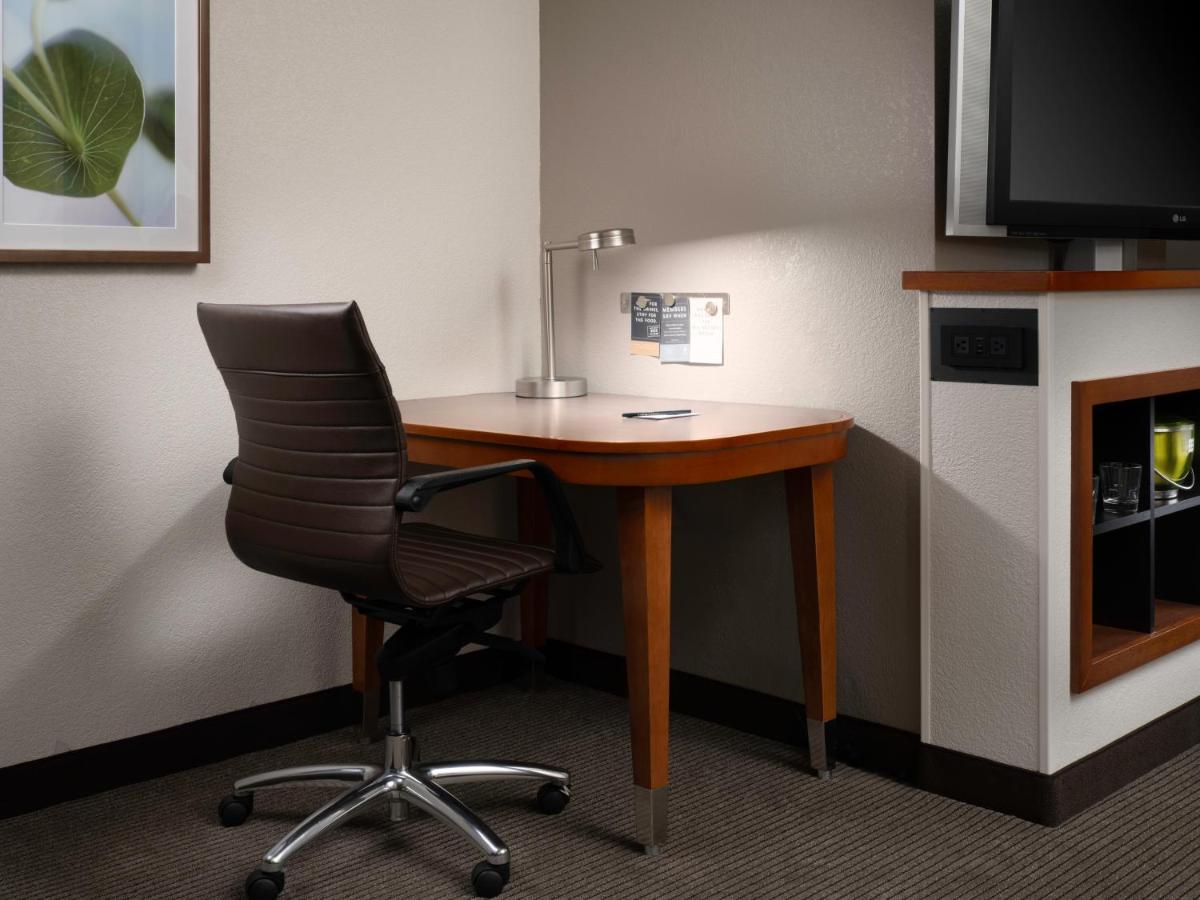 Guestroom 1 King at Hyatt Place Columbus Dublin