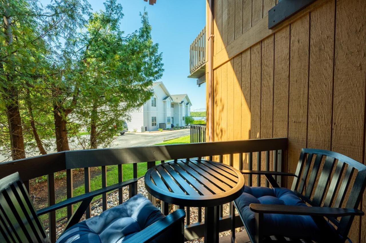 | Pine Grove Resort
