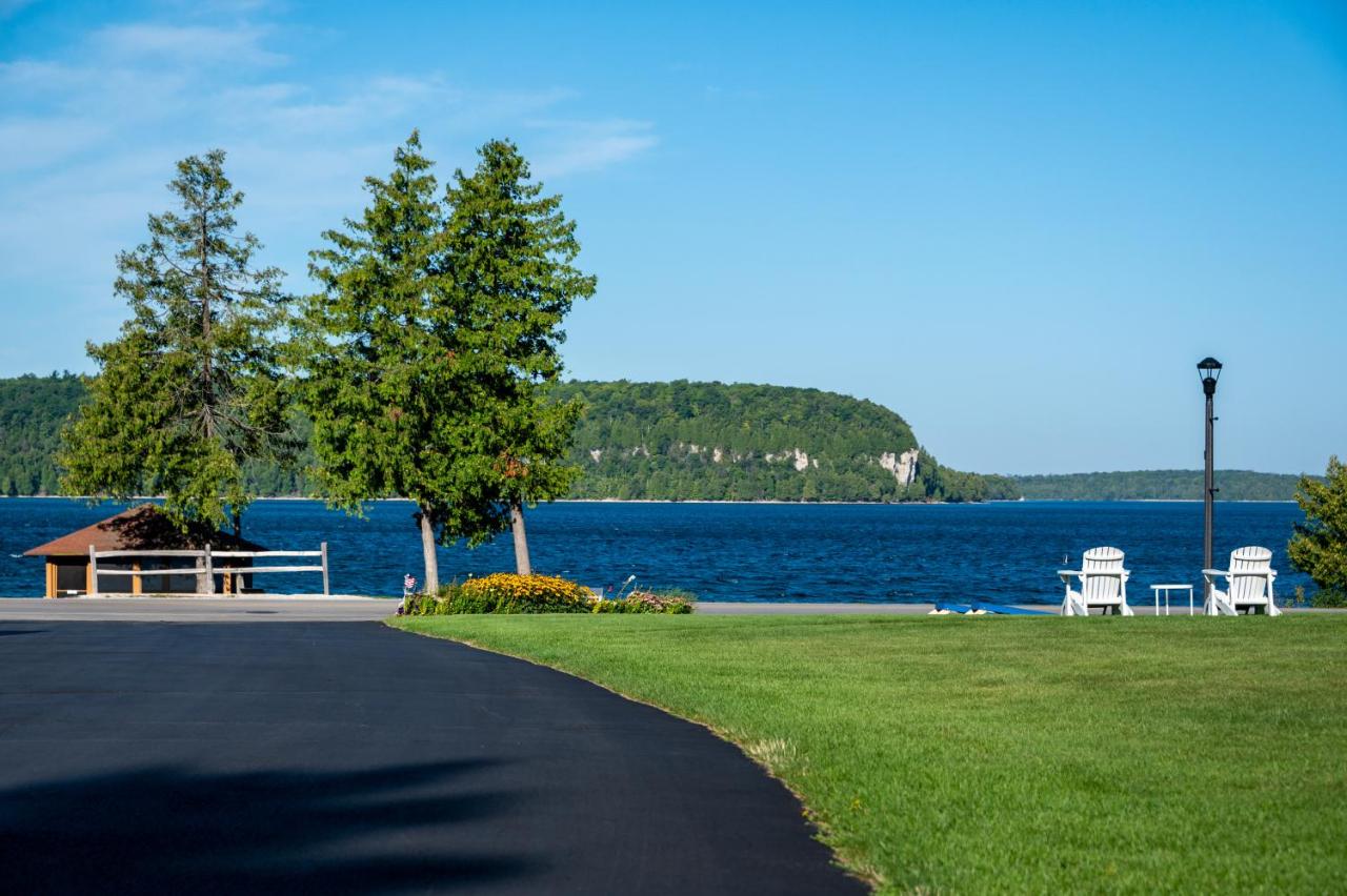 | Pine Grove Resort
