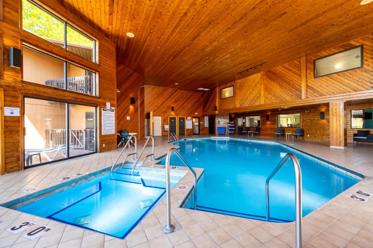 | Pine Grove Resort