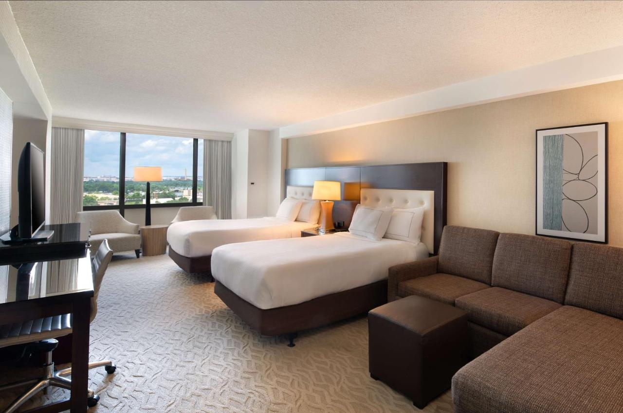 Corner Room with Two Double Beds at DoubleTree by Hilton Washington DC - Crystal City